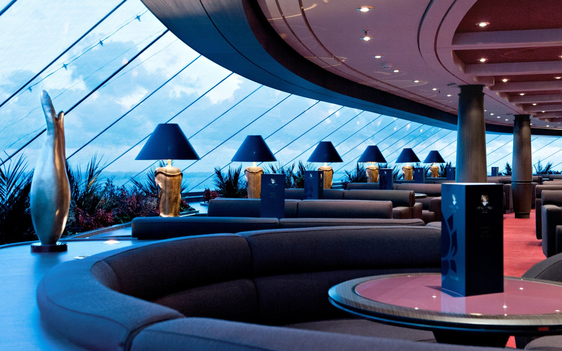 Esplora la Grecia con MSC Divina: Un Sogno Mediterraneo!